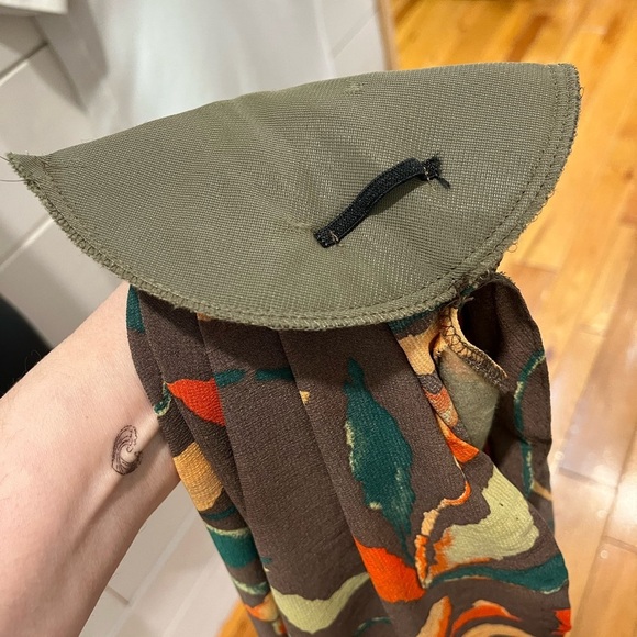 CAREN C. by Henke Floral Blouse - Size 16 - Picture 6 of 12